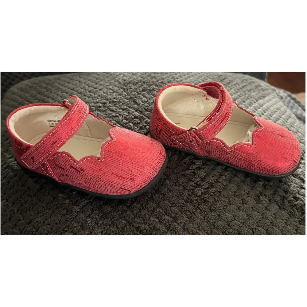 See Kai Run Susie INF Red Metallic Scalloped Mary Jane Shoes Size 6 EU 22 NEW